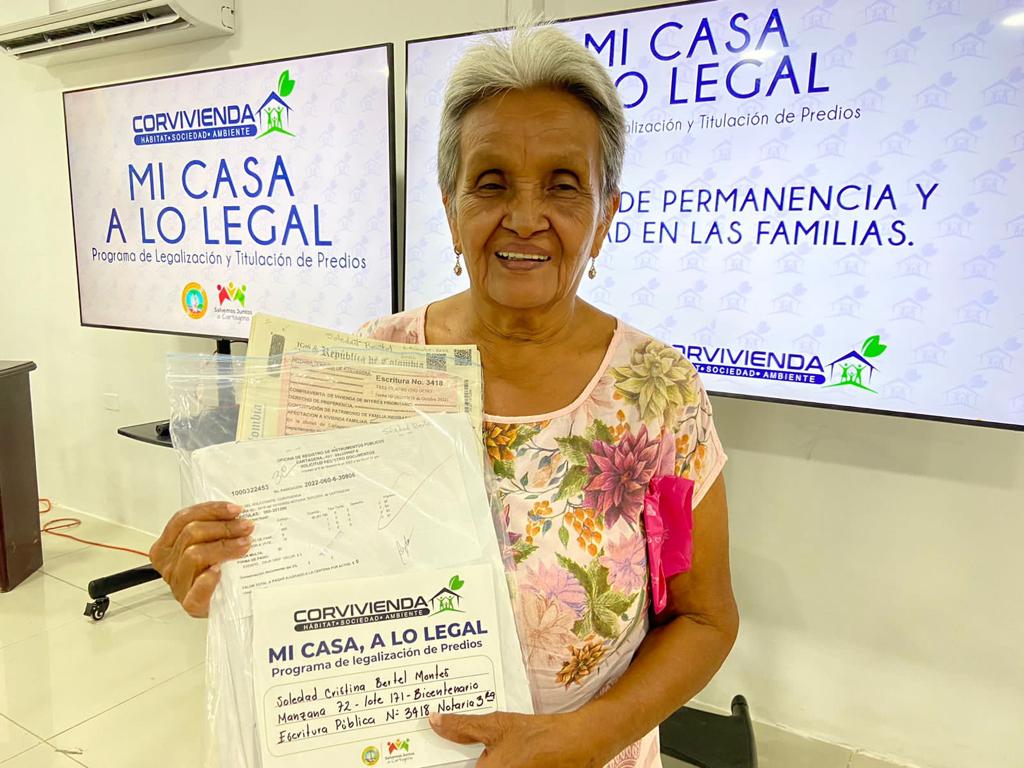 Corvivienda entrega 76 escrituras públicas a beneficiarios de Ciudad Bicentenario