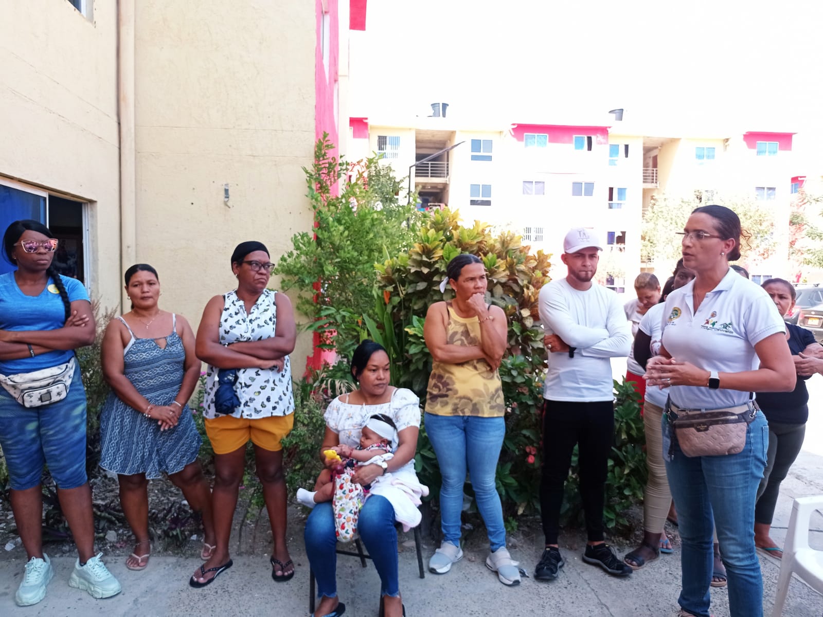 Corvivienda construye puentes de diálogo con familias de Torres Flor de la Esperanza
